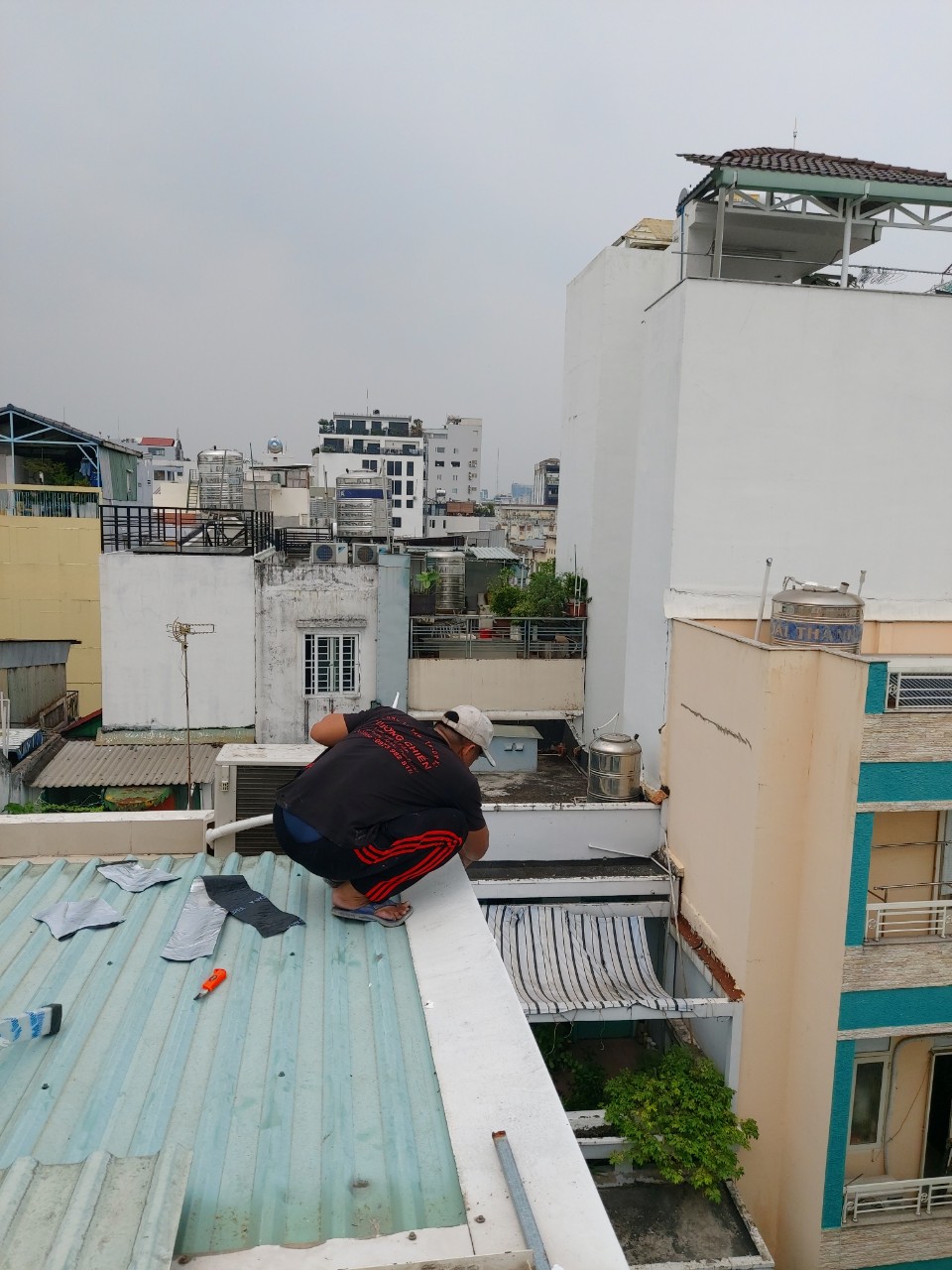 sửa mái tôn bị dột tại Bình Tân