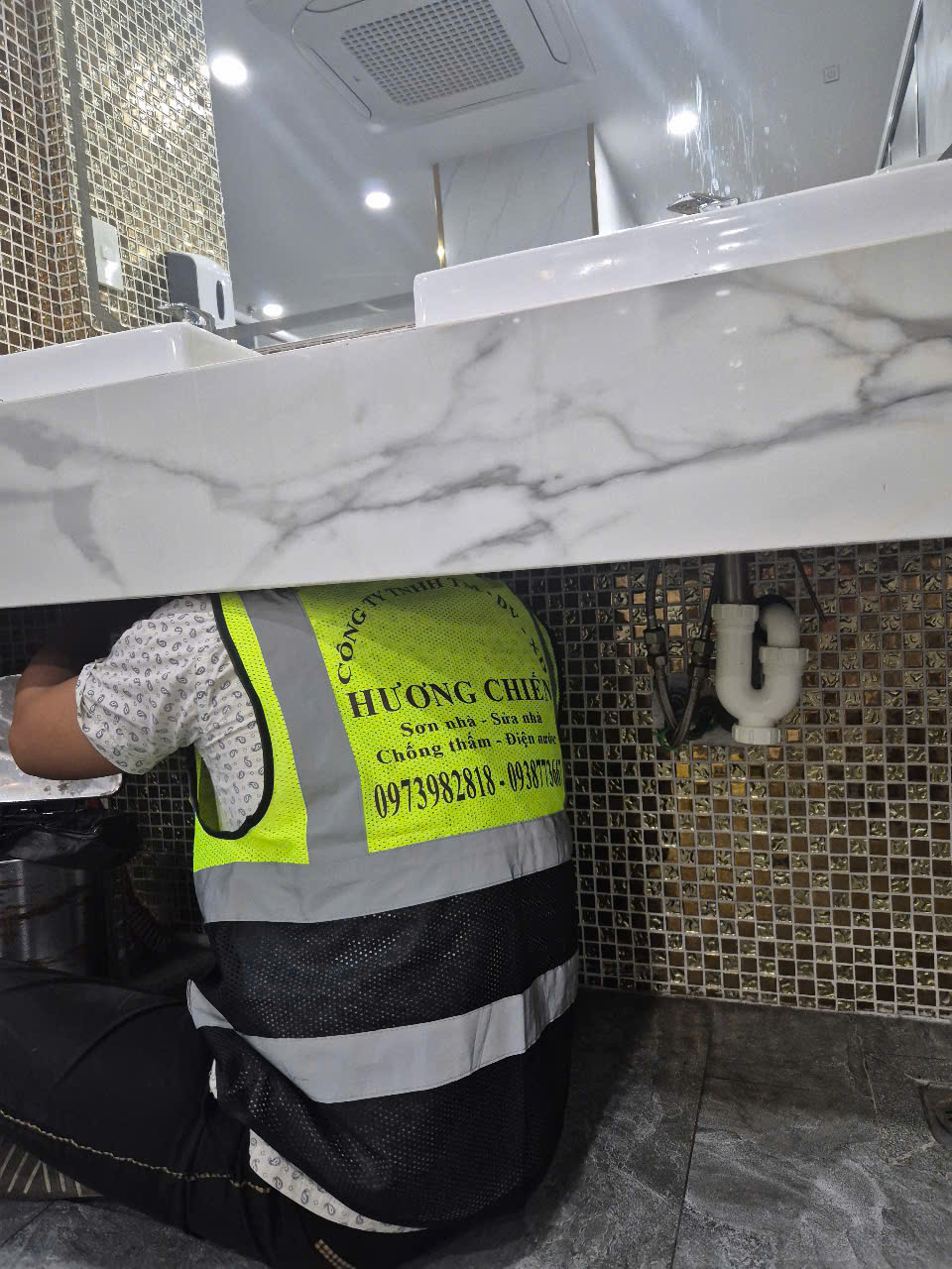 chống hôi nhà vệ sinh tại TPHCM