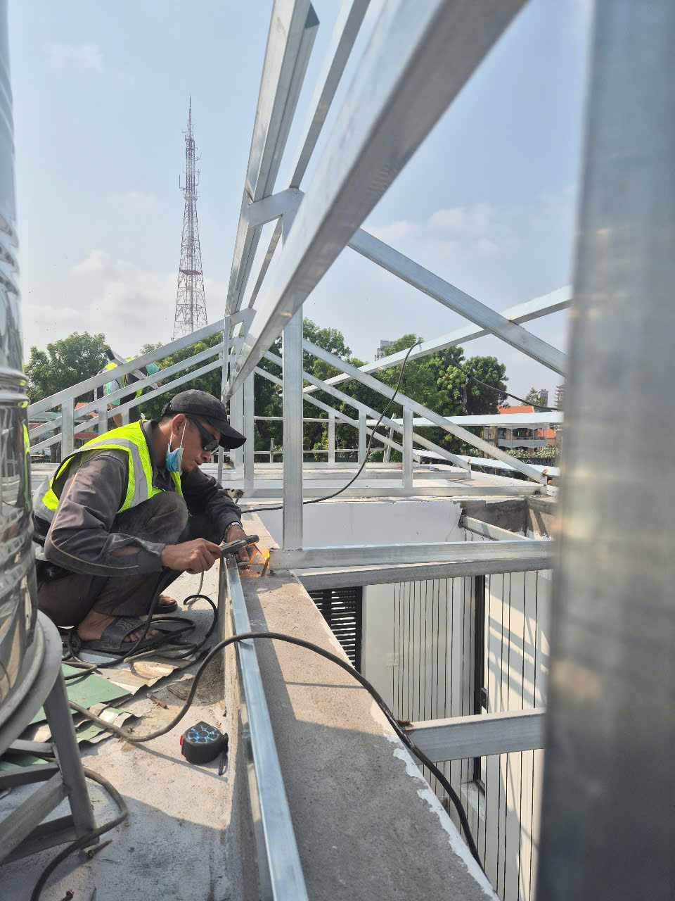 Báo Giá Sửa Mái Tôn Tại Quận 8