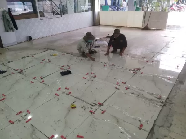 Lát gạch bao nhiêu tiền m2