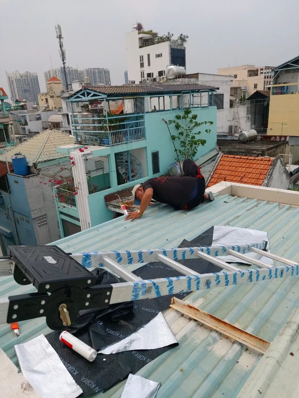 Thợ Chống Thấm TPHCM Có Mặt Sau 30 Phút - Xử Lý Triệt Để 100%