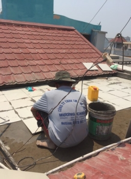 Sửa mái nhà bị thấm tại TPHCM